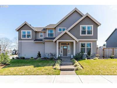 19576 Central Point Rd Oregon City, OR 97045