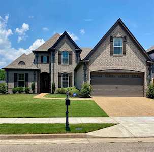 8730 S Brunswick Forest Cir Bartlett, TN 38133