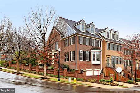 2100 21st Rd N Arlington, VA 22201