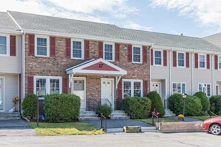 17 Fernwood Drive #E Leominster, MA 01453