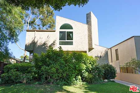 2620 Arizona Avenue #1 Santa Monica, CA 90404