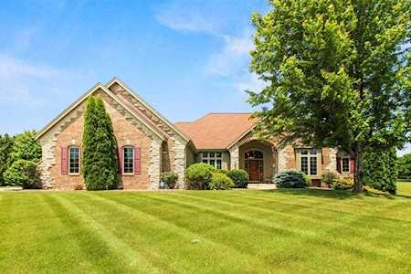 N65W38490 S Woodlake Cir Oconomowoc, WI 53066