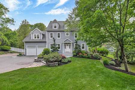 32 Amberwood Drive Winchester, MA 01890