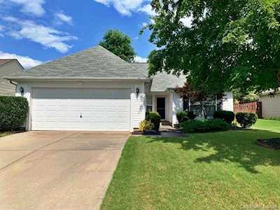 8341 Chatsworth Dr Indian Land, SC 29707