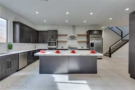 8247 Bella Famiglia Las Vegas, NV 89178