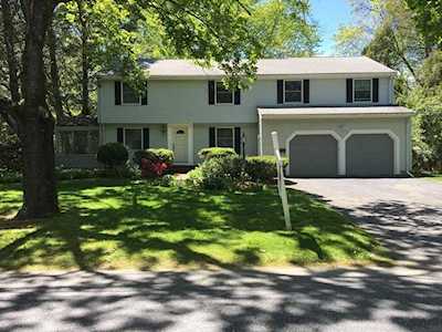 15 Dean Rd Wayland, MA 01778