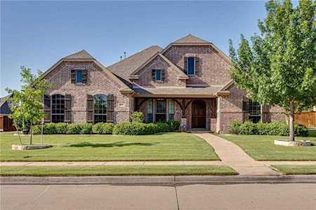 708 Crater Lake Circle Keller, TX 76248