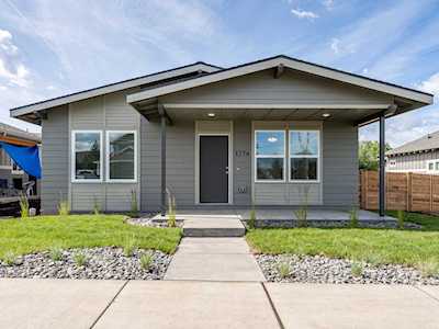 1776 NW Kingwood Ave Redmond, OR 97756
