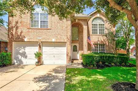 8611 Glen Canyon Dr Round Rock, TX 78681