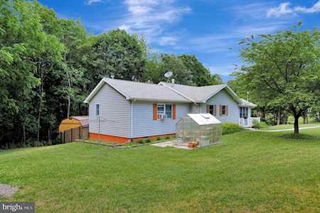 244 Funk Ln Berkeley Springs, WV 25411