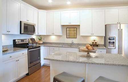 459 River Rd (Unit 4410) #410 Andover, MA 01810