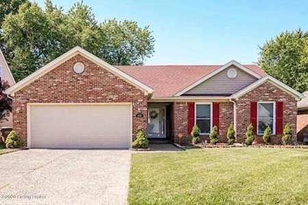 8110 Eagles Crest Ct Louisville, KY 40291