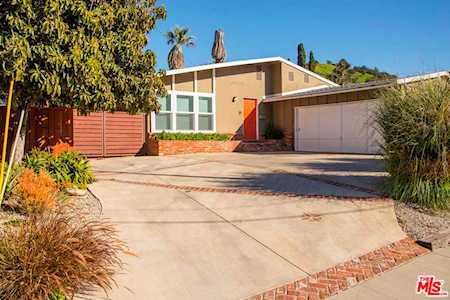 3842 Lenawee Avenue Culver City, CA 90232