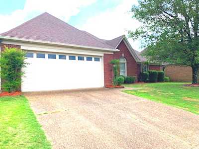 1970 Bohemia Dr Memphis, TN 38016