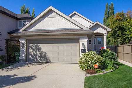 11 Tuscany Hill NW Calgary, AB T3L 2T4