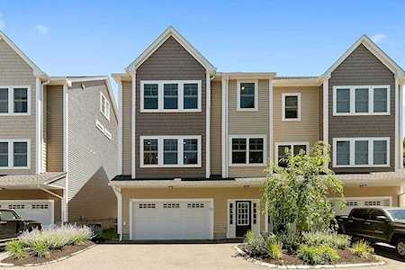 51 Waltham St #5 Maynard, MA 01754