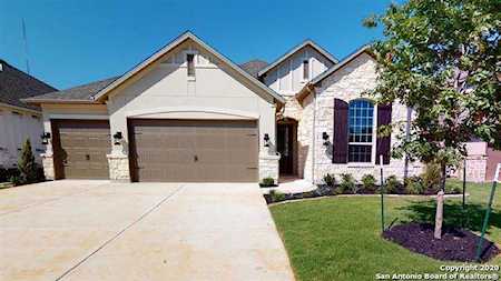 1435 Oaklawn Dr New Braunfels, TX 78132