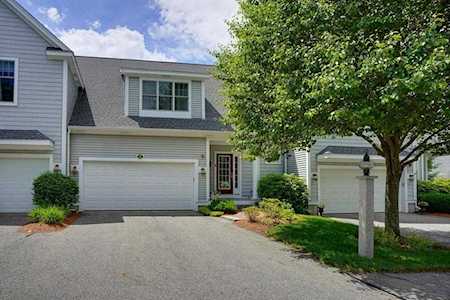 17 Hummock Way #17 Hudson, MA 01749