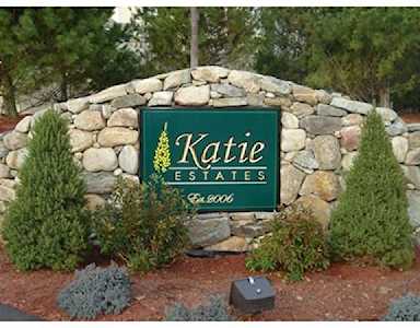 28 Jills Way #28 Tewksbury, MA 01876