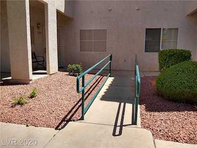 2125 Echo Bay St #102 Las Vegas, NV 89128