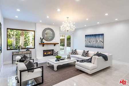 24523 Park Granada Calabasas, CA 91302