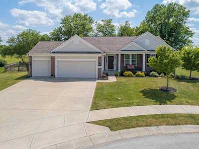 555 King Fisher Drive Brownsburg, IN 46112