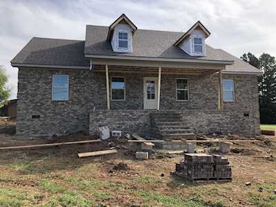 204 Dawn Dr Chapel Hill, TN 37034