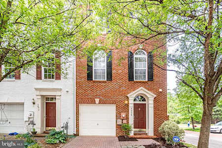 5098 Grimm Dr Alexandria, VA 22304
