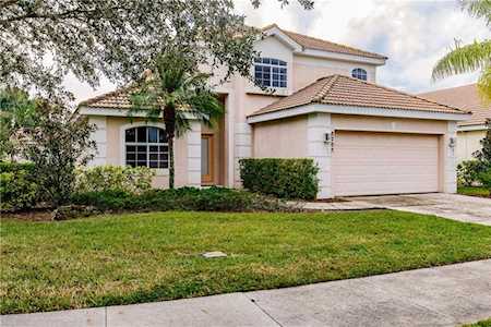 8705 Monterey Bay Loop Bradenton, FL 34212