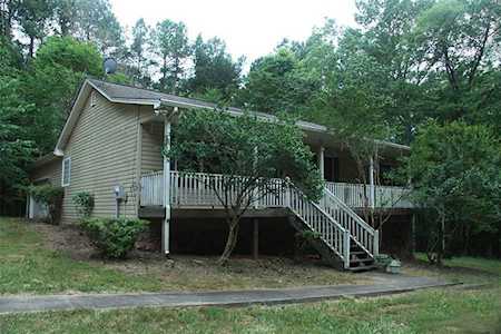 160 Middle Valley Hardy, VA 24101