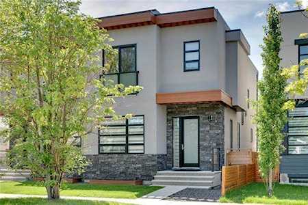 229 12 Avenue NE Calgary, AB T2E 1A3