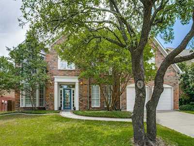 1082 Woodbriar Drive Grapevine, TX 76051