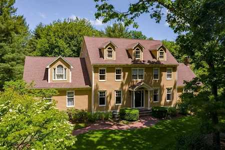 155 York Rd Mansfield, MA 02048