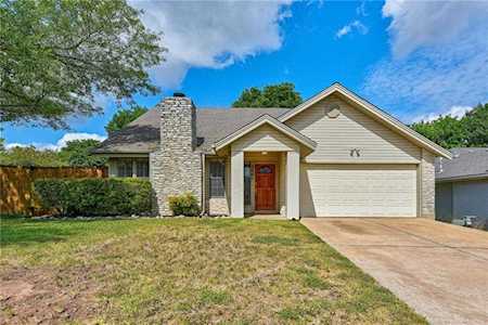 2001 Klattenhoff Dr Austin, TX 78728