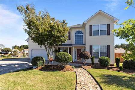 205 Las Gaviotas Blvd Chesapeake, VA 23322