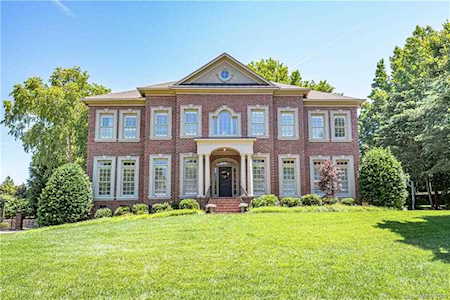 12128 Chatsworth Ct Charlotte, NC 28277