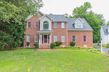 9105 Rouzie Ct Mechanicsville, VA 23116