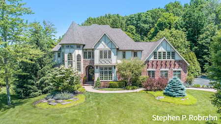 5741 SE Manchester Hills Dr Grand Rapids, MI 49546