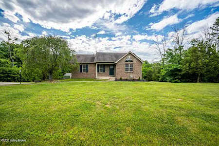 492 Hickory Woods Dr Taylorsville, KY 40071