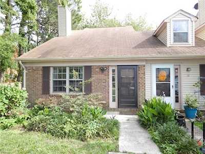 20 Parkway Dr Hampton, VA 23669