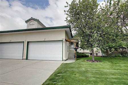 13 Strathearn Garden SW #25 Calgary, AB T3H 2R1