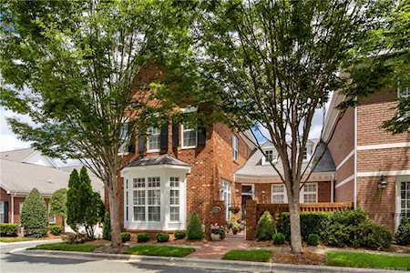 6360 Wakehurst Rd Charlotte, NC 28226