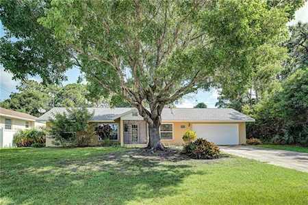 9316 Steubenville Ave Englewood, FL 34224