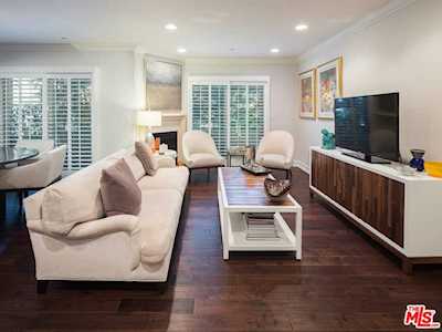 951 Granville Avenue #102 Los Angeles, CA 90049