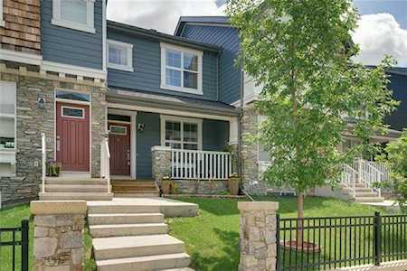 30 Legacy Boulevard SE Calgary, AB T2X 0Y6