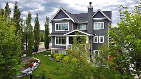 204 Coopers Park SW Airdrie, AB T4B 3L7
