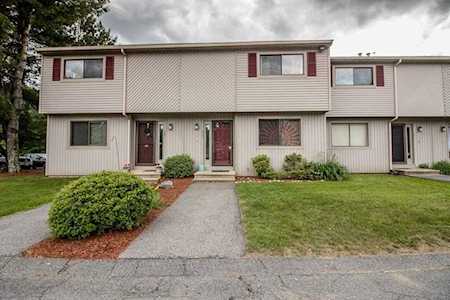 28 Southbridge Rd #202 Charlton, MA 01507