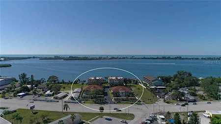 1112 S Mccall Rd Englewood, FL 34223
