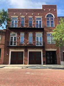 10 Dock Street Wilmington, NC 28401
