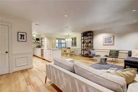 2301 Lawnmont Ave #4 Austin, TX 78756